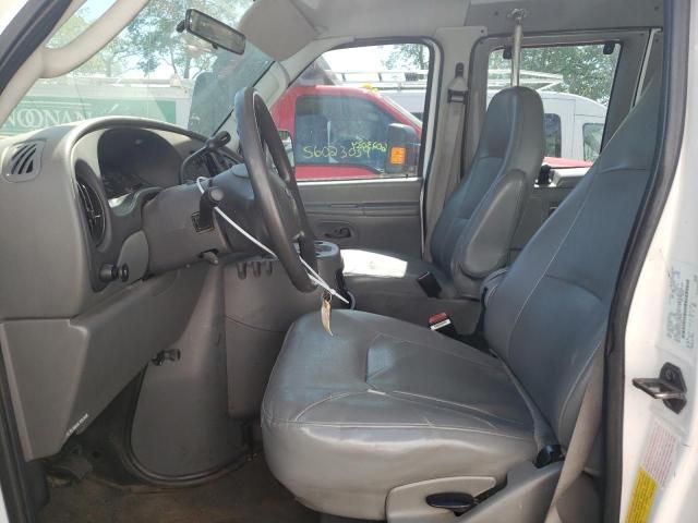 2004 Ford Econoline E250 Van