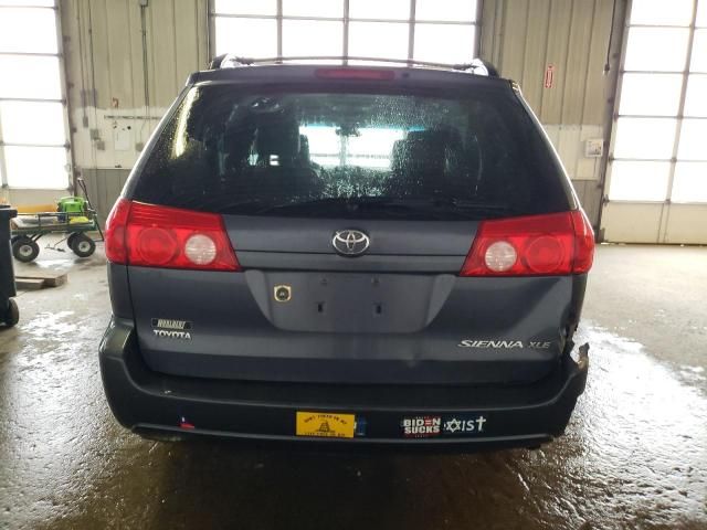 2009 Toyota Sienna XLE