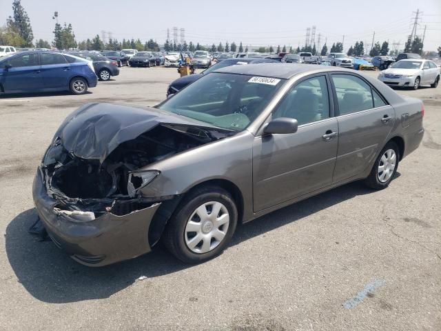 2004 Toyota Camry LE