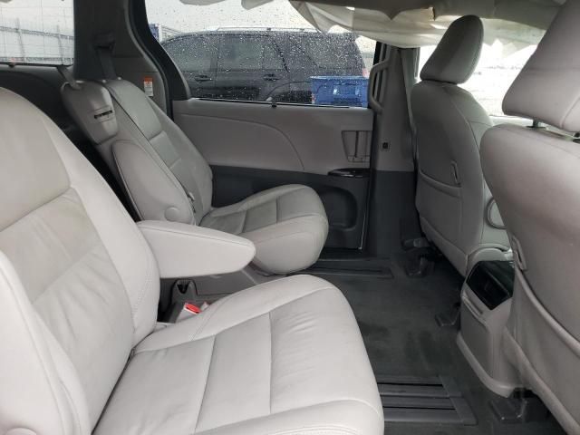 2017 Toyota Sienna XLE