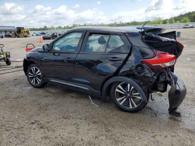 2020 Nissan Kicks SR