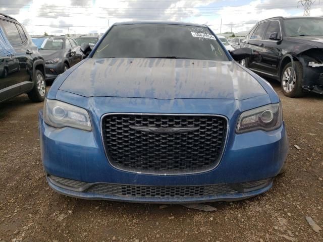 2021 Chrysler 300 Touring