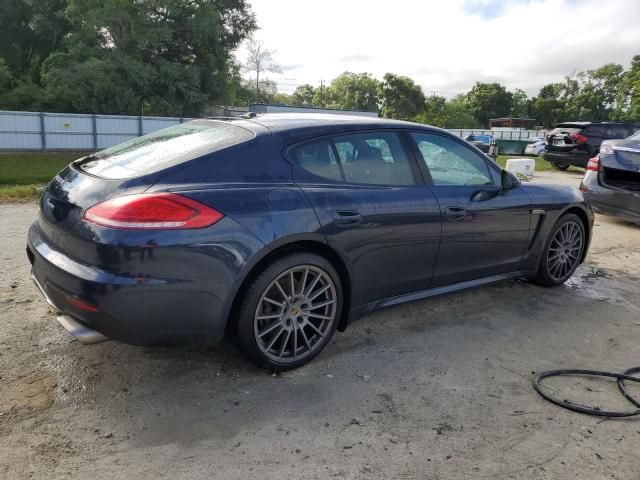 2015 Porsche Panamera 2