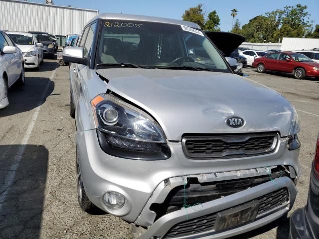 2013 KIA Soul +