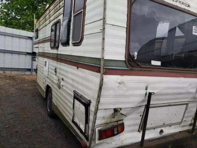 1983 Toyota Pickup / Cab Chassis 1/2 TON DLX