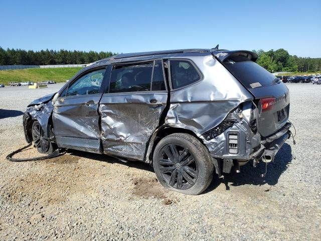 2022 Volkswagen Tiguan SE R-LINE Black