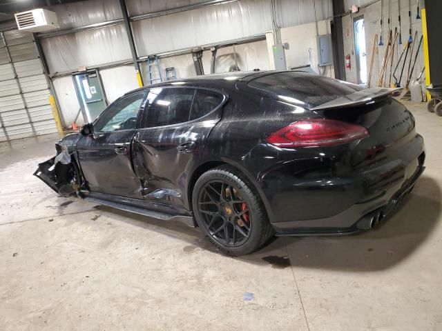 2015 Porsche Panamera 2