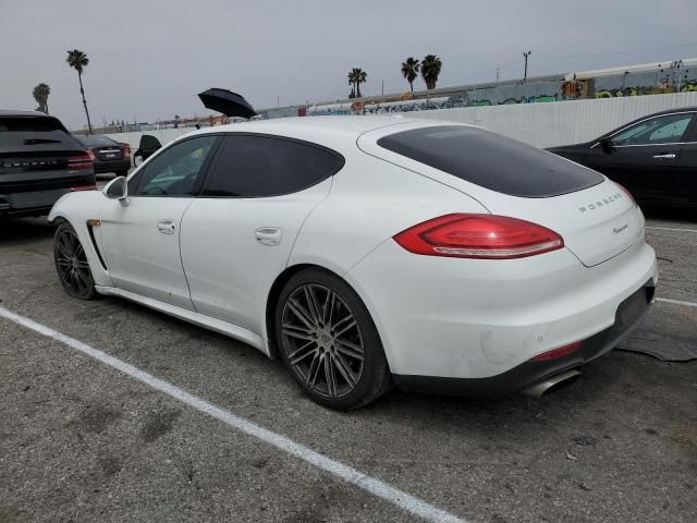 2015 Porsche Panamera 2