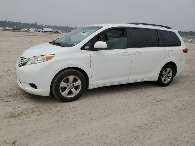 2017 Toyota Sienna LE