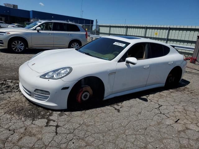 2012 Porsche Panamera 2