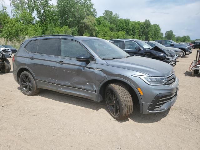 2024 Volkswagen Tiguan SE R-LINE Black