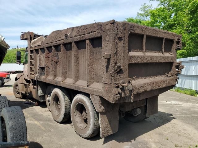 2019 Volvo VHD