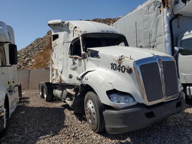 2019 Kenworth Construction T680