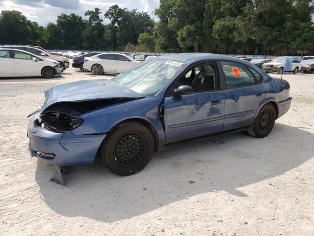 2004 Ford Taurus SE