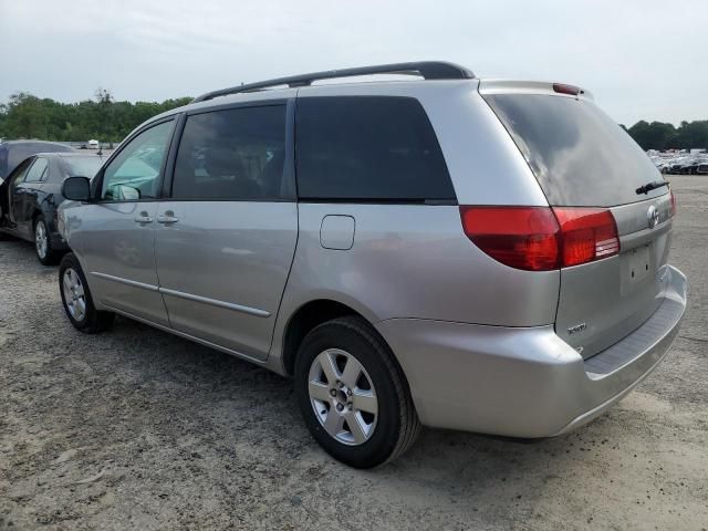 2004 Toyota Sienna CE