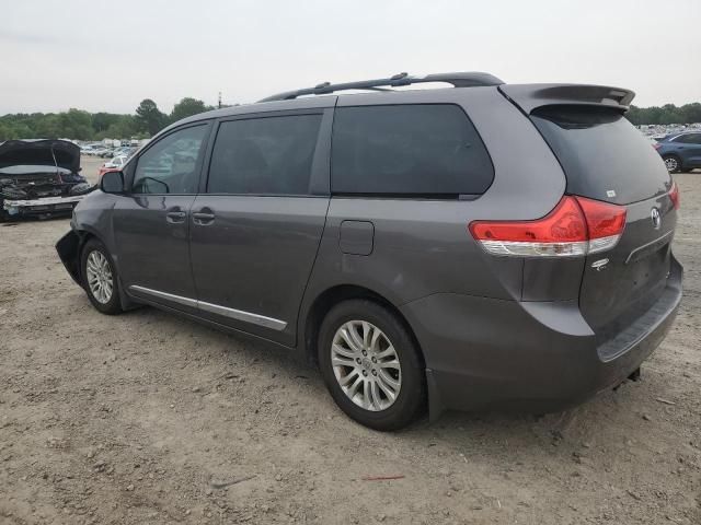 2013 Toyota Sienna XLE