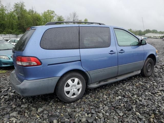 2002 Toyota Sienna CE