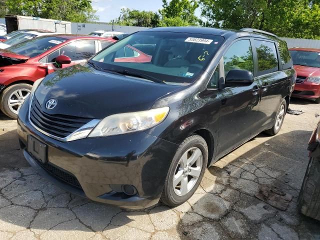 2014 Toyota Sienna LE