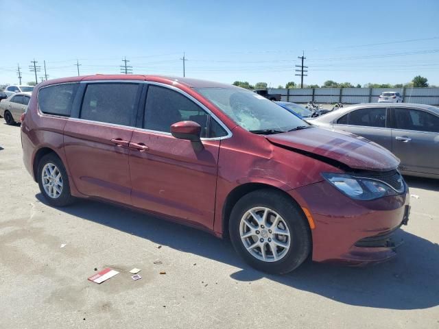 2020 Chrysler Voyager LX