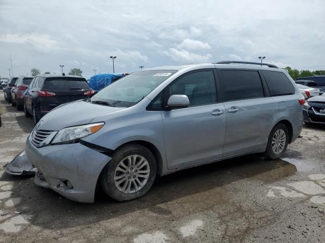 2016 Toyota Sienna XLE