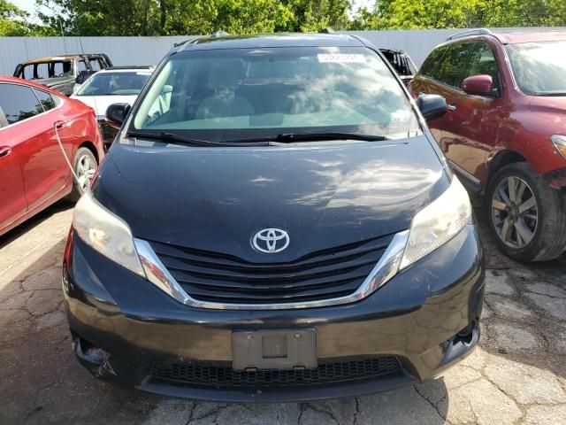 2014 Toyota Sienna LE