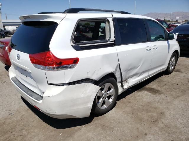 2013 Toyota Sienna LE