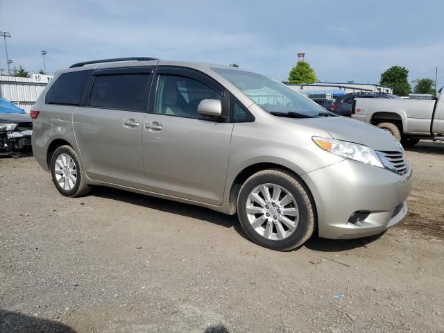 2015 Toyota Sienna LE