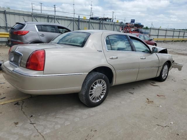 2006 Lincoln Town Car Signature Limited