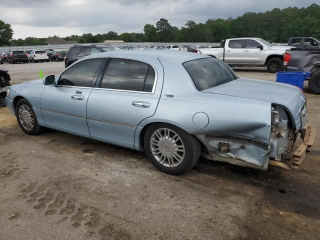 2006 Lincoln Town Car Signature Limited