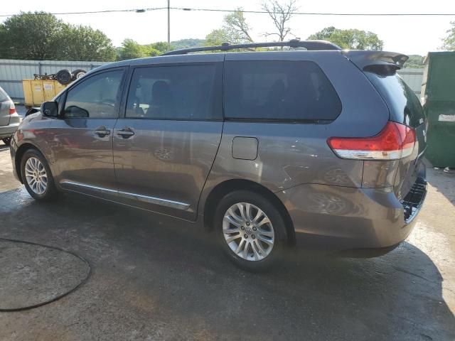 2014 Toyota Sienna XLE