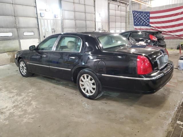 2006 Lincoln Town Car Signature Limited