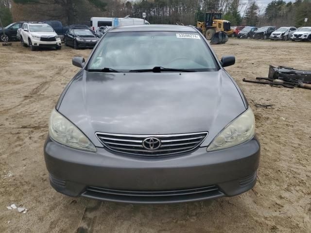 2005 Toyota Camry LE