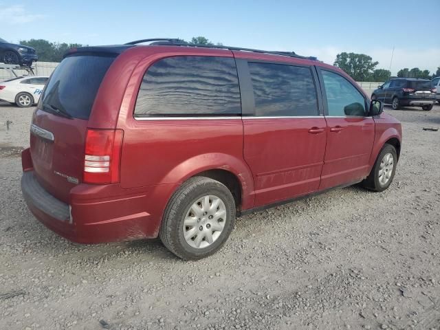 2009 Chrysler Town & Country LX