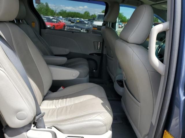 2014 Toyota Sienna XLE