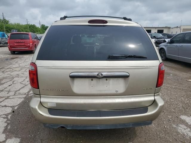 2005 Chrysler Town & Country Touring