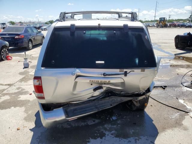 2004 Nissan Pathfinder LE