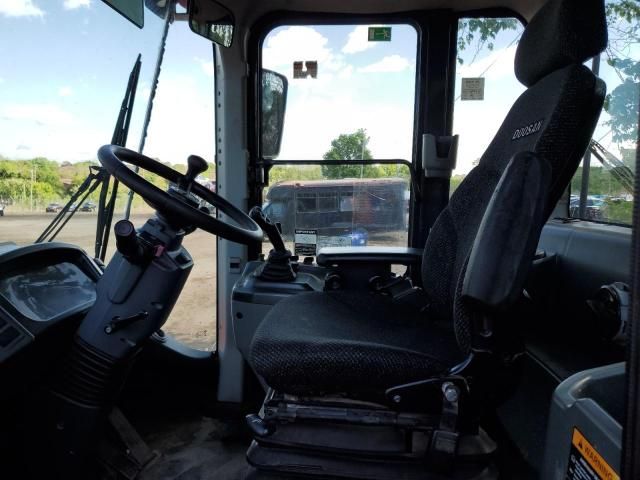 2014 Doosan DL 300