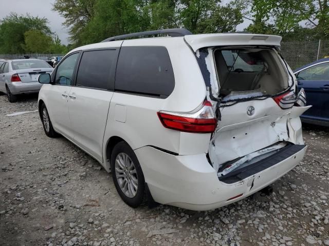 2015 Toyota Sienna XLE