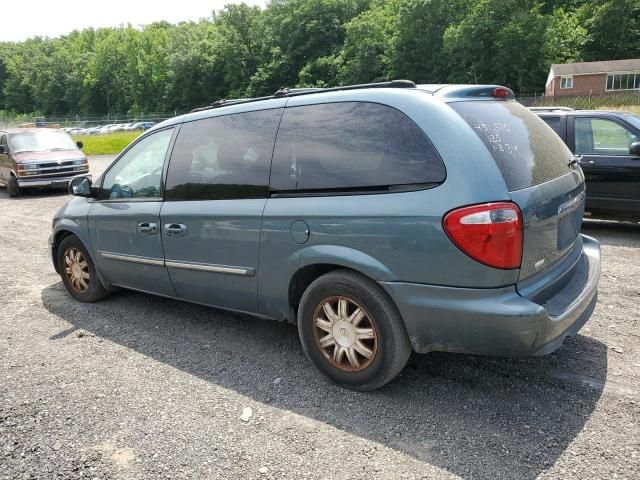 2005 Chrysler Town & Country Touring