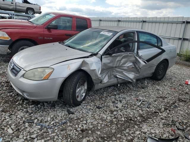 2004 Nissan Altima Base