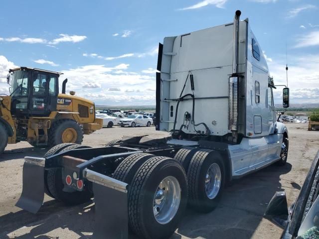 2015 Freightliner Conventional Columbia