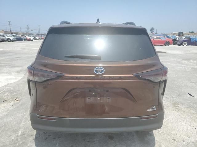 2023 Toyota Sienna LE