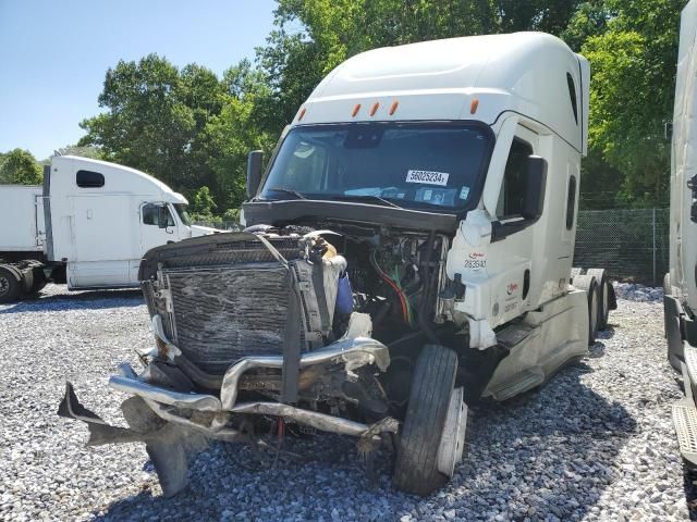 2020 Freightliner Cascadia 126