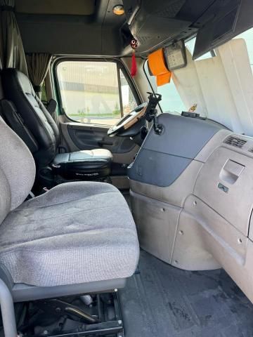 2018 Freightliner Cascadia 125