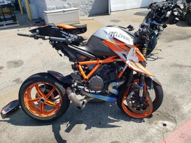 2022 KTM 1290 Super Duke R