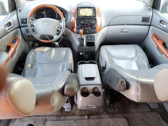 2010 Toyota Sienna XLE