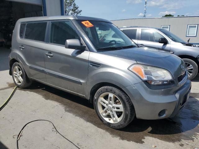 2011 KIA Soul +