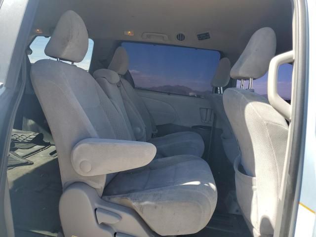 2015 Toyota Sienna LE