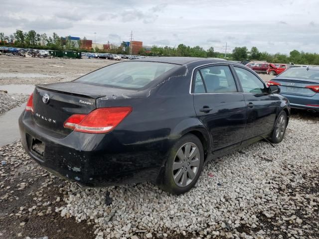 2005 Toyota Avalon XL