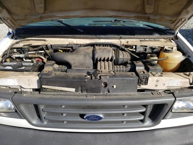 2003 Ford Econoline E350 Super Duty Wagon